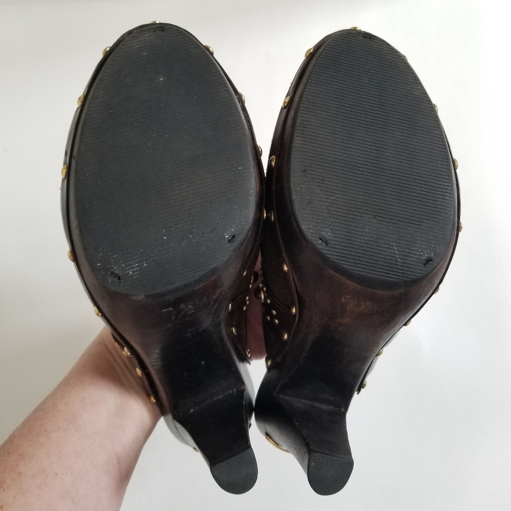 Michael Kors Womens Brown Suede Studded Wooden Mule Clogs Sz 7.5 - Picture 7 of 7